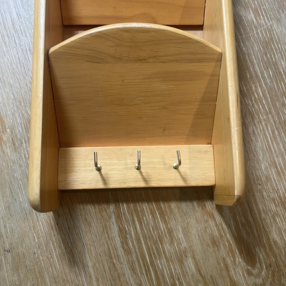 Vintage Wood Letter Bill Organizer 3 Hook Key Holder  3 Wood Pockets for Mail